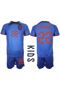 Fotbalové Dres Holandsko Denzel Dumfries #22 Dětské Venkovní Oblečení MS 2022 Krátký Rukáv (+ trenýrky)